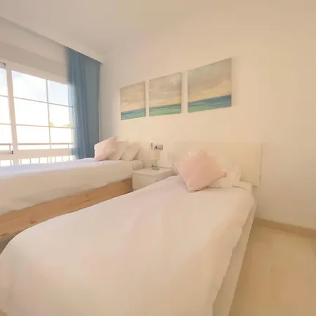 Chalet Townhouse Beachfront Costa, By Casa Del Sol Hr