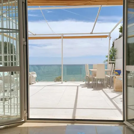Townhouse Beachfront Costa, By Casa Del Sol Hr Chalet *